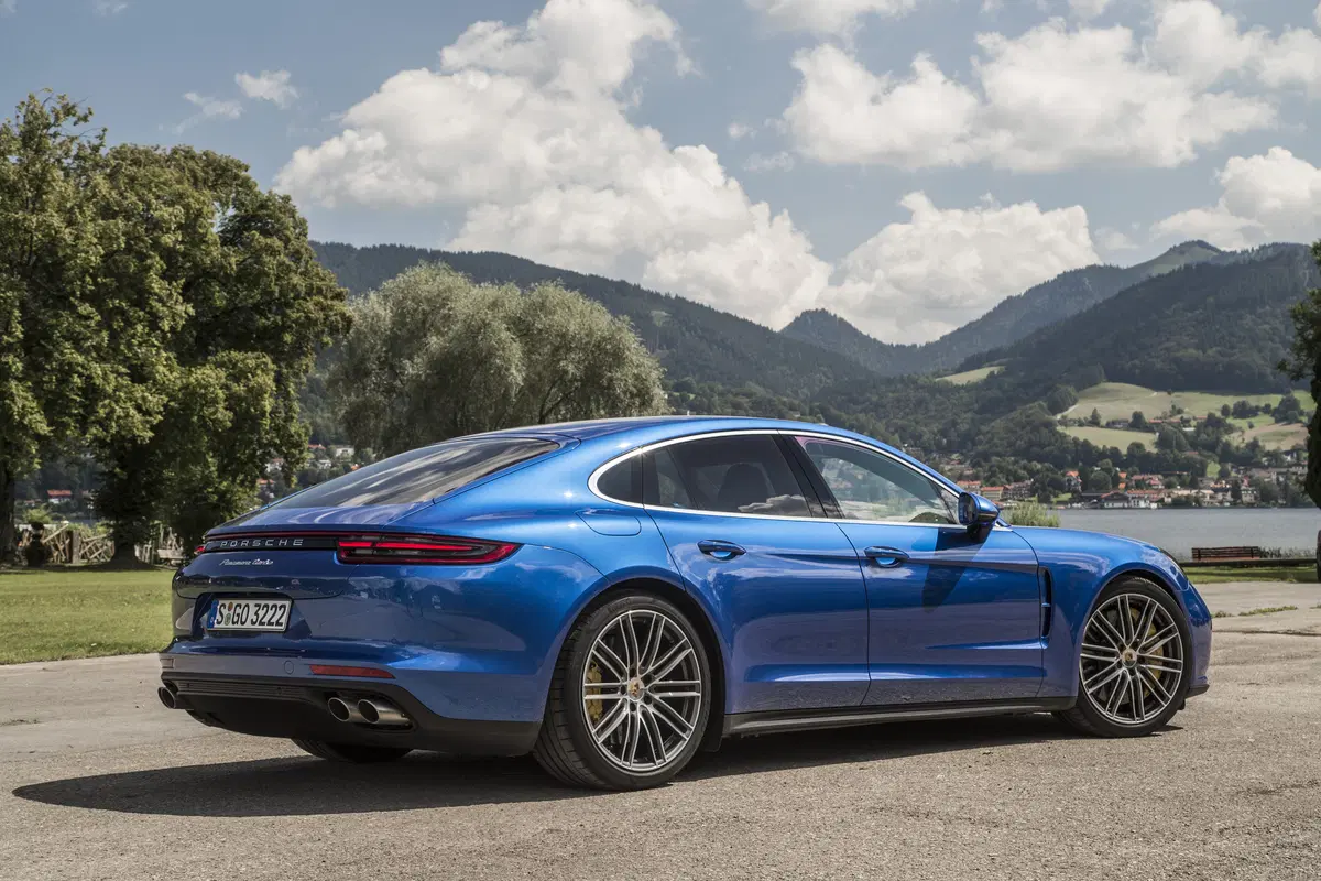 Porsche Panamera Turbo [Video] (29)