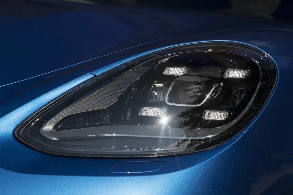 Porsche Panamera Turbo [Video] (32)