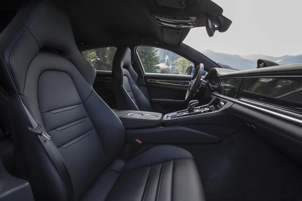 Porsche Panamera Turbo [Video] (34)