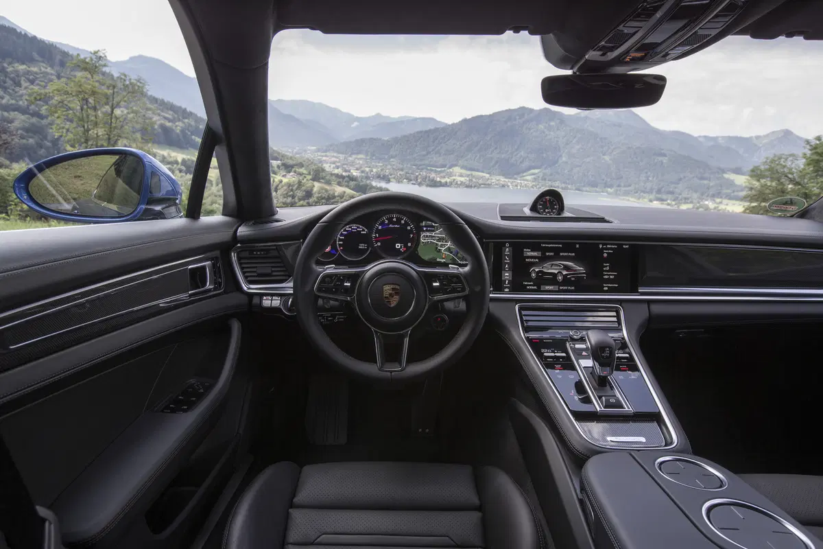 Porsche Panamera Turbo [Video] (37)