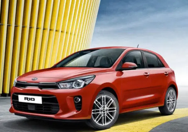 Nuova Kia Rio: le prime immagini in attesa di Parigi