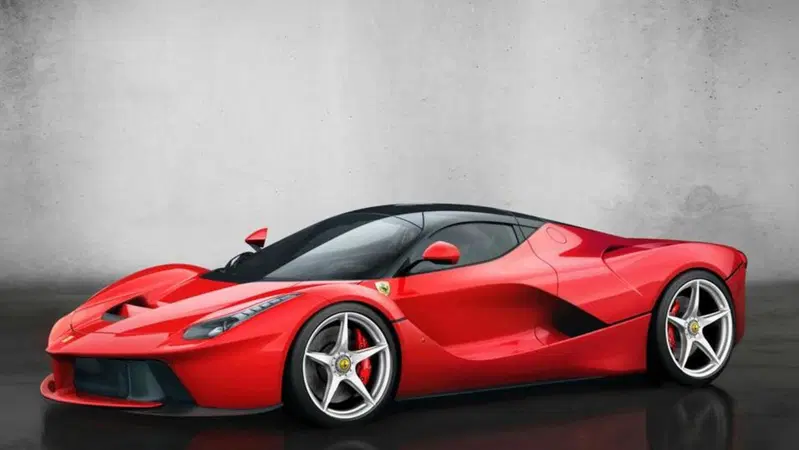 Terremoto, all'asta LaFerrari numero 500 