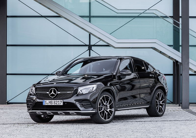 Mercedes-AMG GLC 43 4Matic Coup&eacute;, il debutto a Parigi