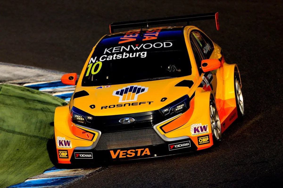 WTCC 2016, Giappone, Opening Race: vince Michelisz