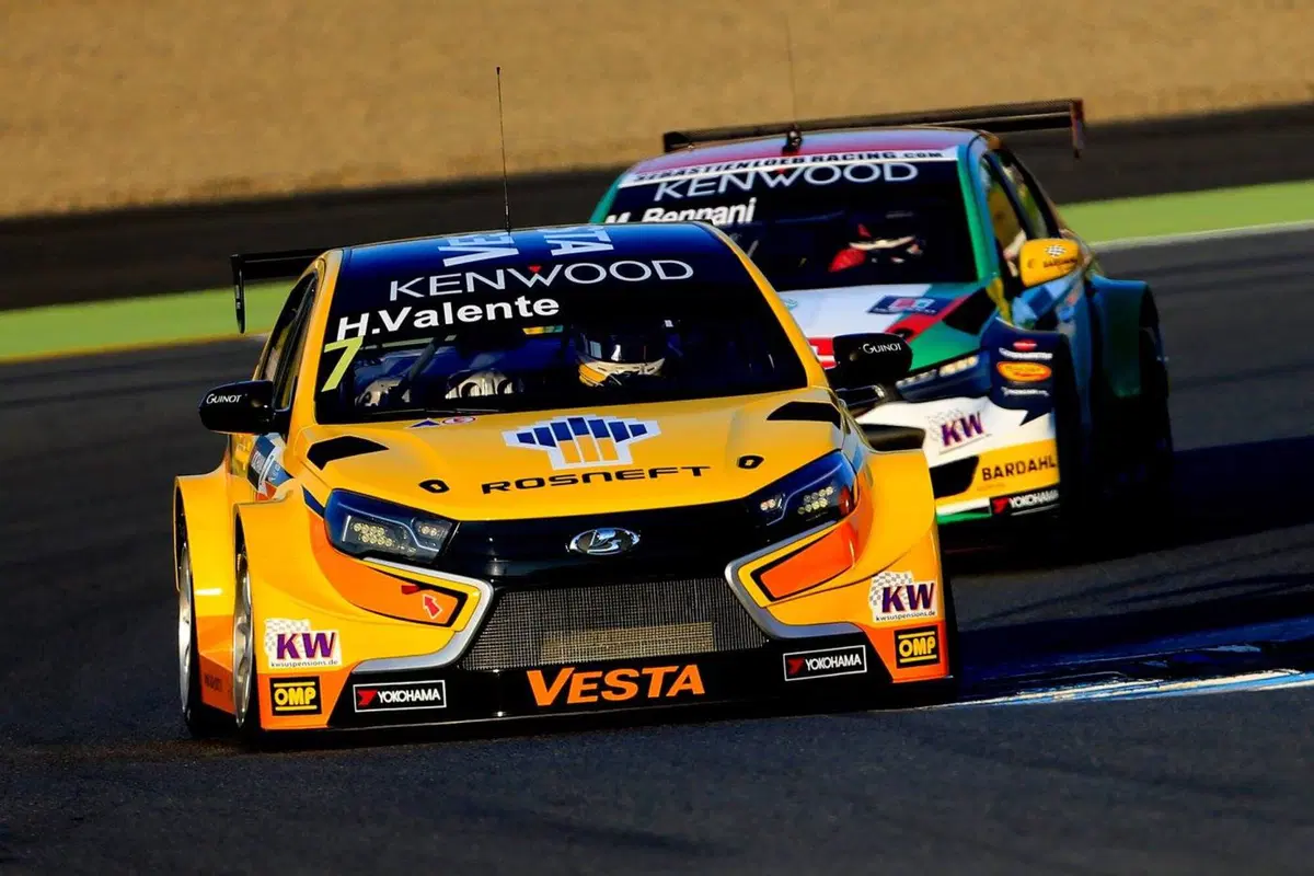 WTCC 2016, Giappone, Opening Race: vince Michelisz (10)