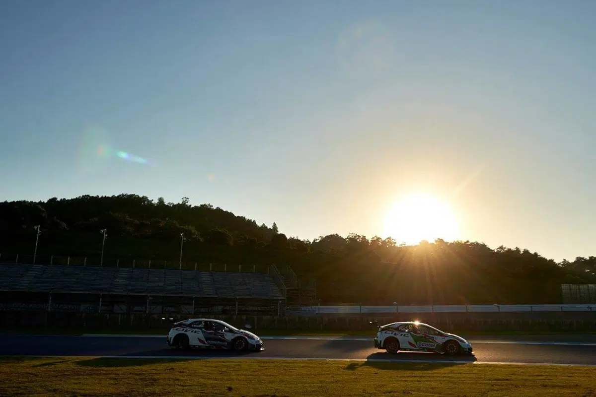 WTCC 2016, Giappone, Opening Race: vince Michelisz (14)