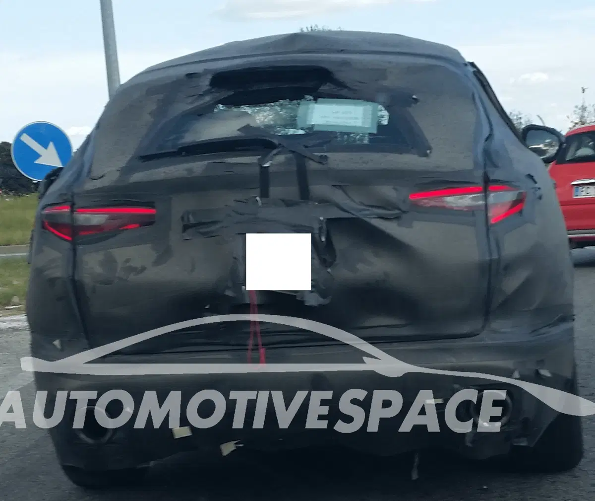 Alfa Romeo Stelvio, ecco il primo video spia del SUV (2)