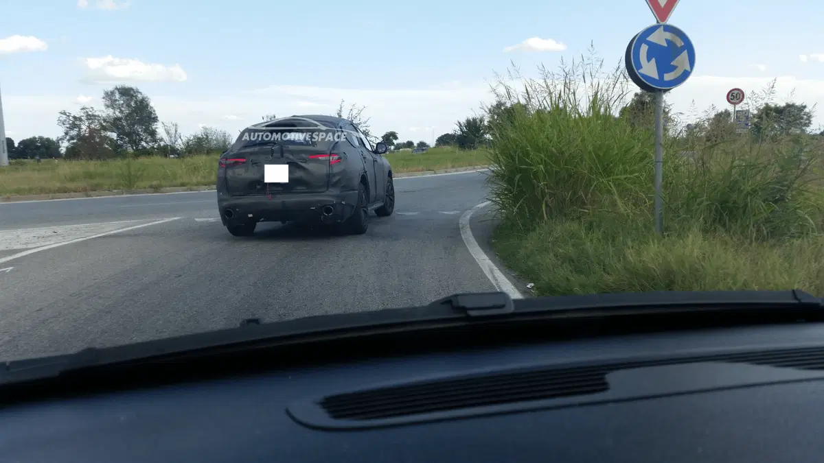 Alfa Romeo Stelvio, ecco il primo video spia del SUV (6)