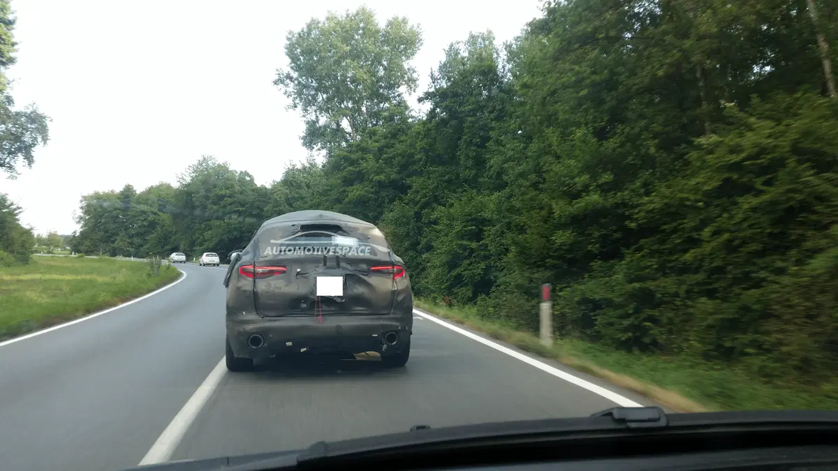 Alfa Romeo Stelvio, ecco il primo video spia del SUV (9)