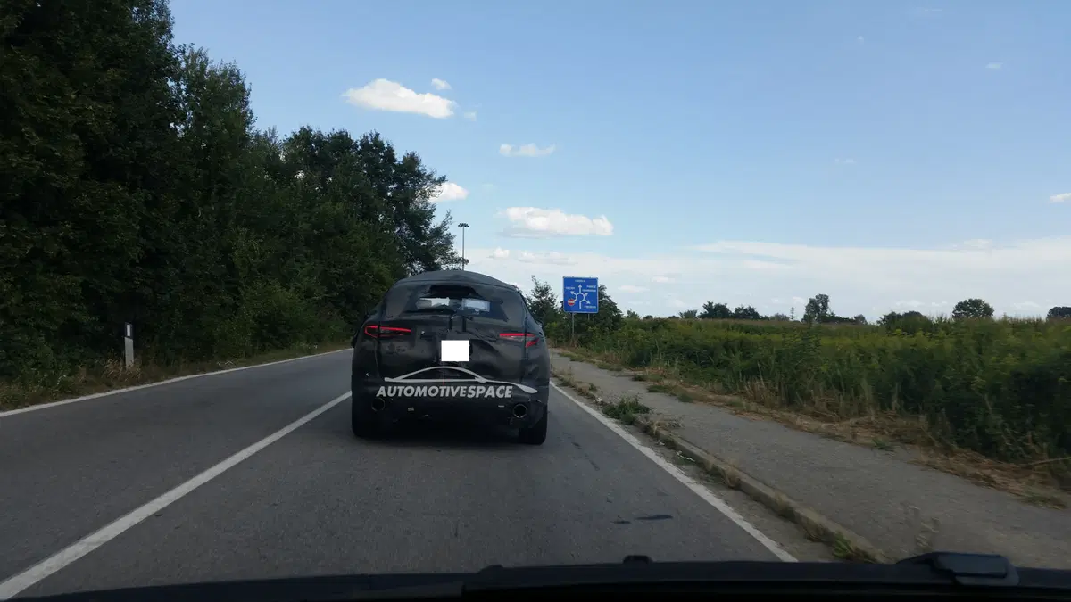 Alfa Romeo Stelvio, ecco il primo video spia del SUV (10)