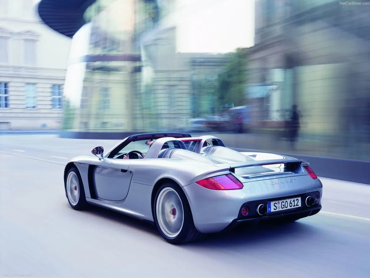Porsche: un prototipo donò il suo V10 F1 alla Carrera GT (per far nascere la Cayenne) (2)