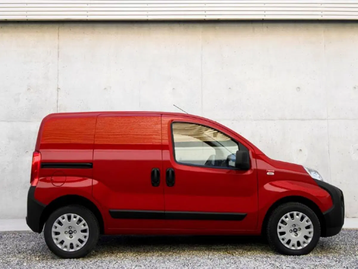 Citroen Nemo 1.3 HDi 80CV Furgone (2)