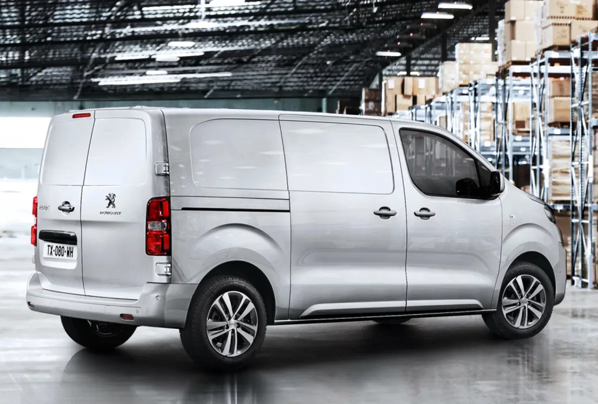 Peugeot Expert Furgone BlueHDi 140 PL-SL-TN-DC Mobile Furgone Long (8)