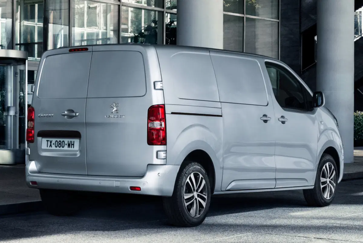 Peugeot Expert Furgone BlueHDi 140 PL-SL-TN-DC Mobile Furgone Long (4)