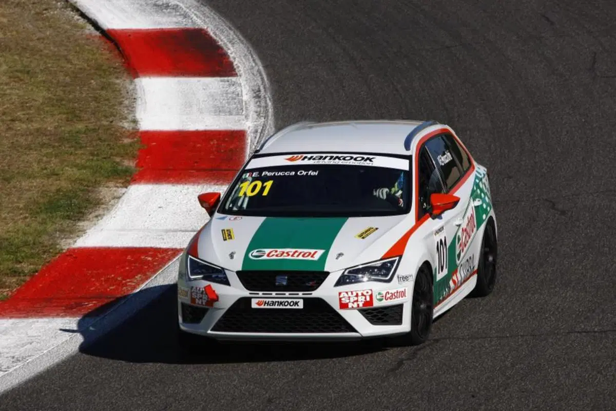  Seat Leon Cupra ST TCS: doppio 2° a Vallelunga per Perucca
