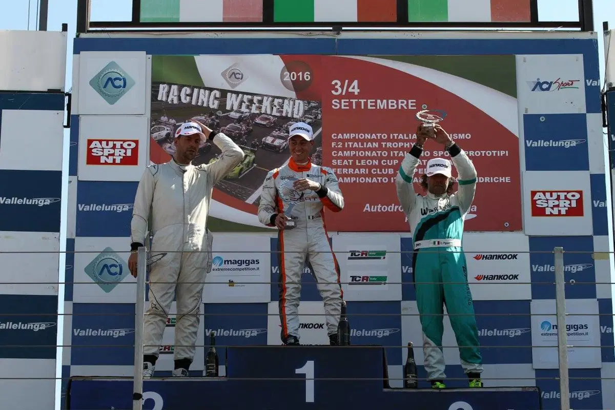  Seat Leon Cupra ST TCS: doppio 2° a Vallelunga per Perucca (12)