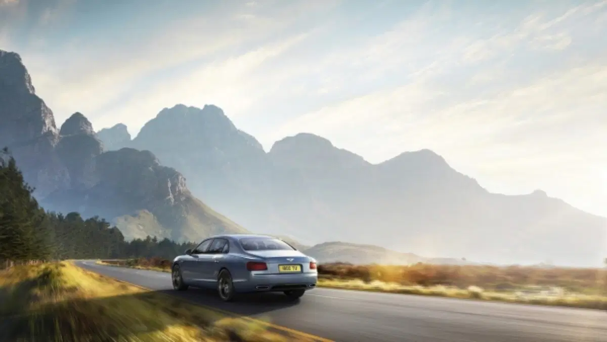 Bentley Flying Spur W12 S: l'ammiraglia da 630 CV (7)