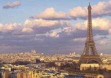 Parigi: mezzi pubblici gratis per chi lascia auto e moto fermi