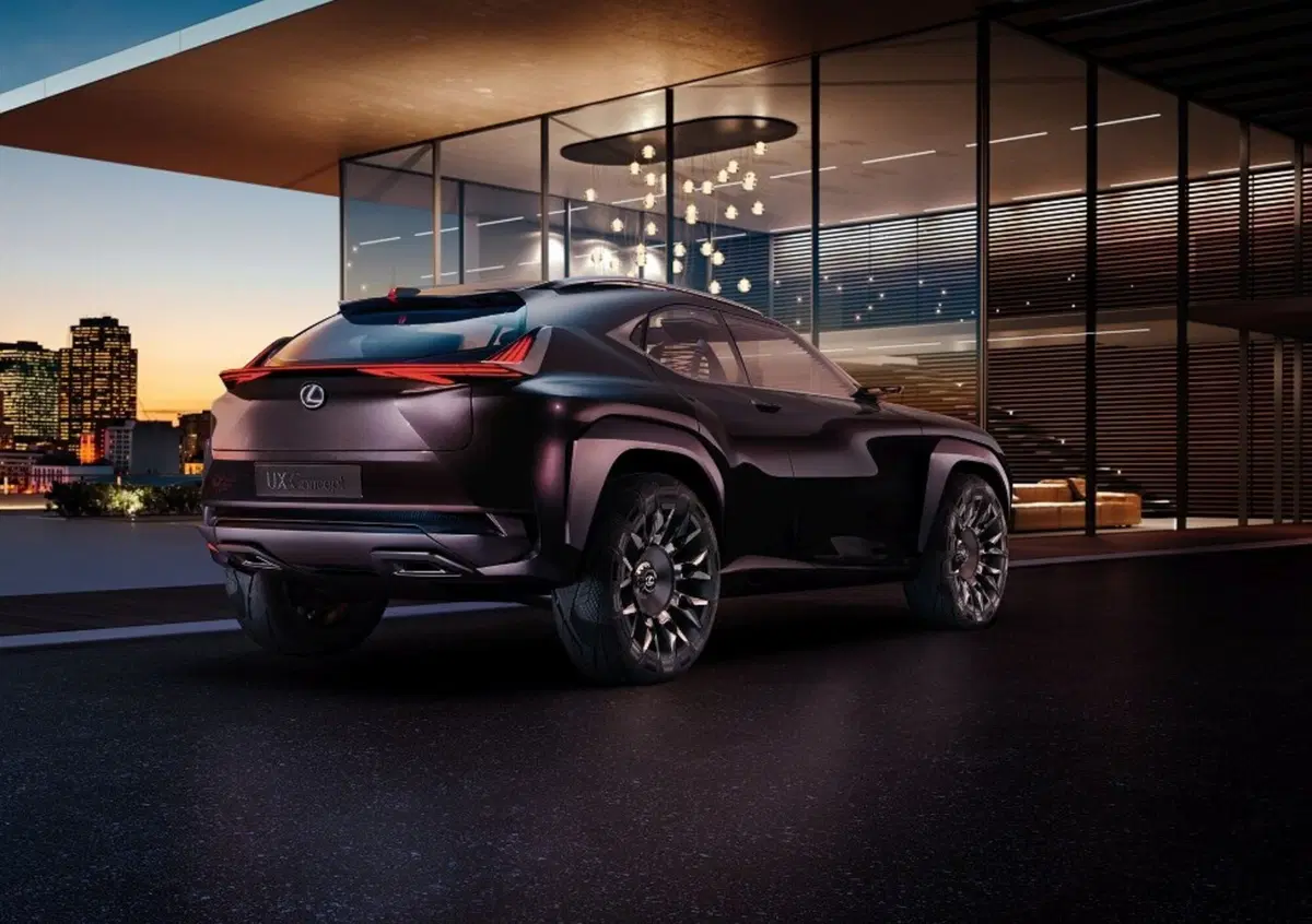  Lexus UX concept: al Salone di Parigi con un SUV compatto