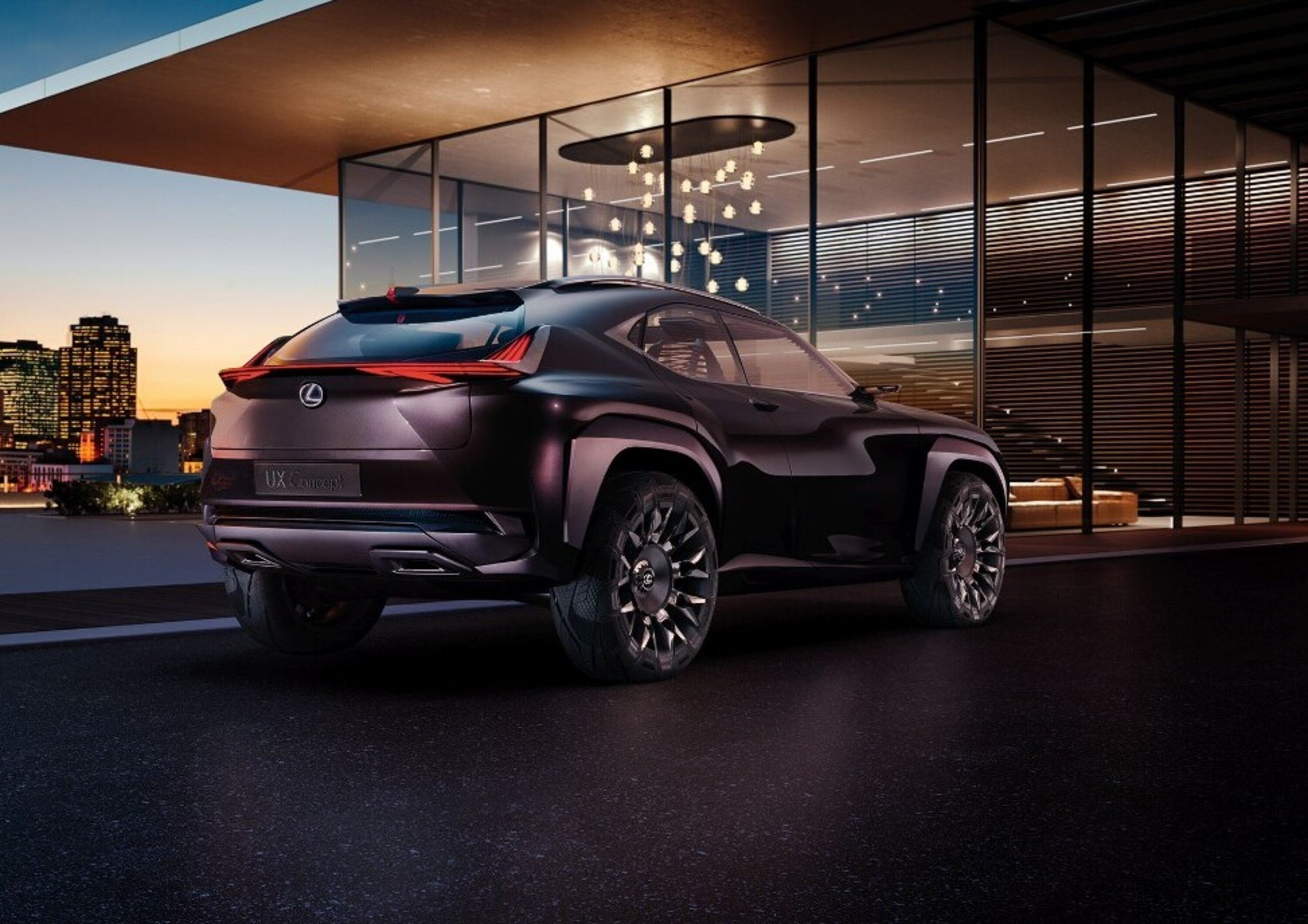  Lexus UX concept: al Salone di Parigi con un SUV compatto