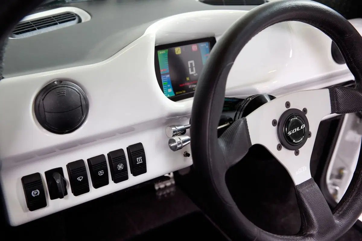 Electra Meccanica Solo: la citycar elettrica monoposto (8)