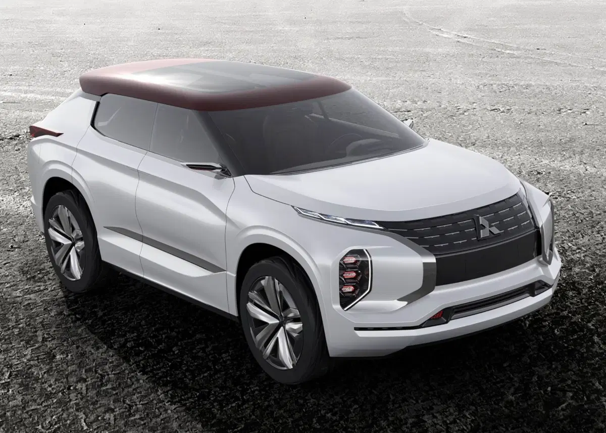 Mitsubishi GT-PHEV Concept: l’elettrica da 120 km di autonomia a Parigi 2016 (2)