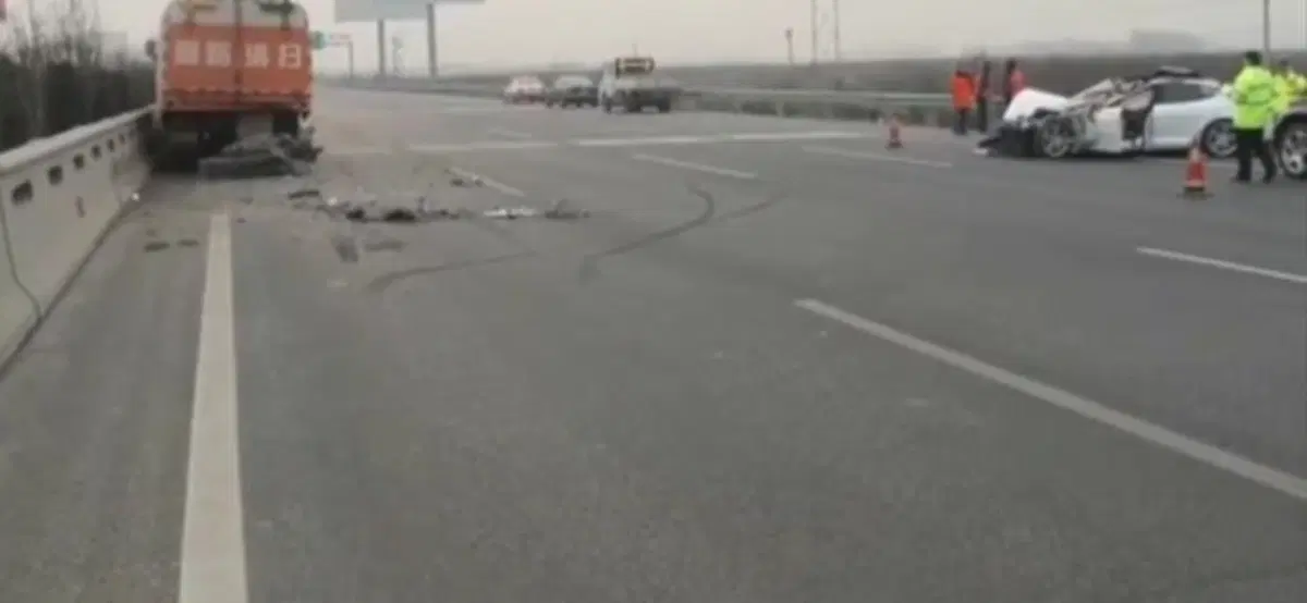 Tesla: emerge un altro incidente mortale in Cina (3)
