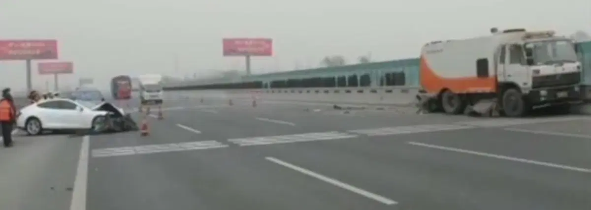Tesla: emerge un altro incidente mortale in Cina (5)