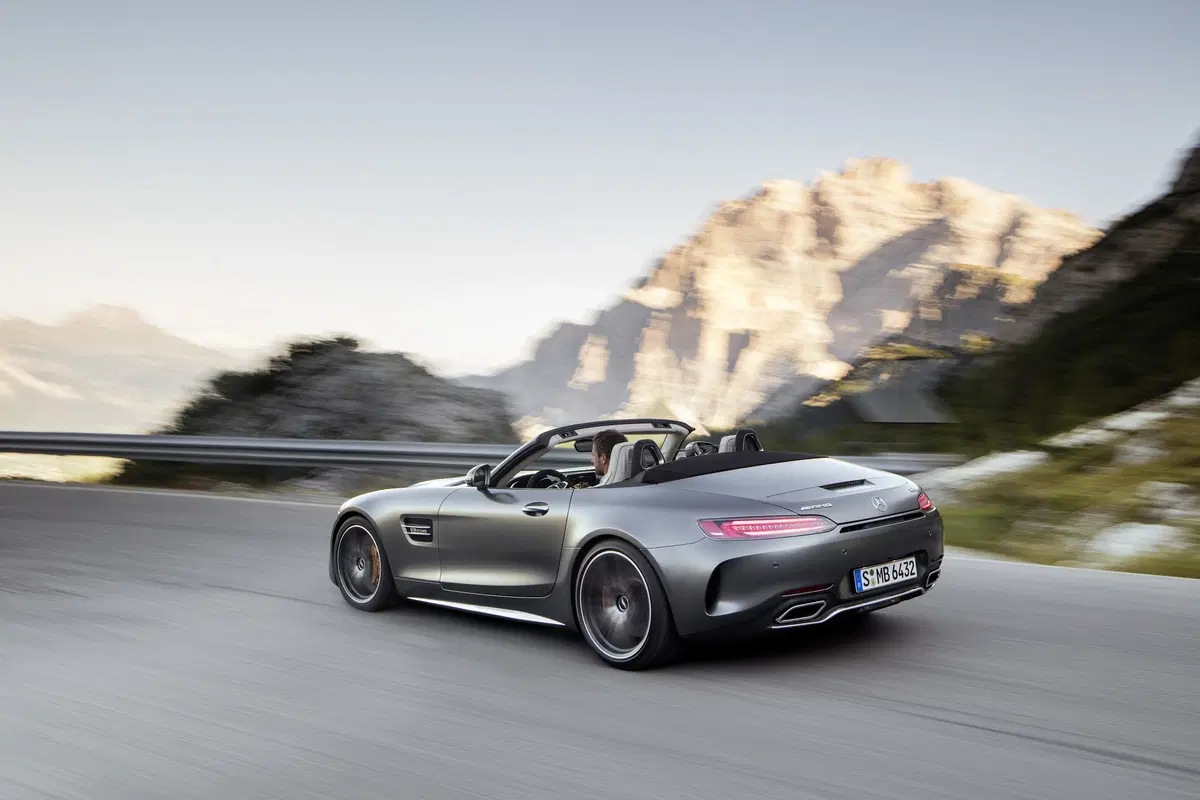 Mercedes-AMG GT e GT C Roadster: al Salone di Parigi 2016 en-plein-air (2)