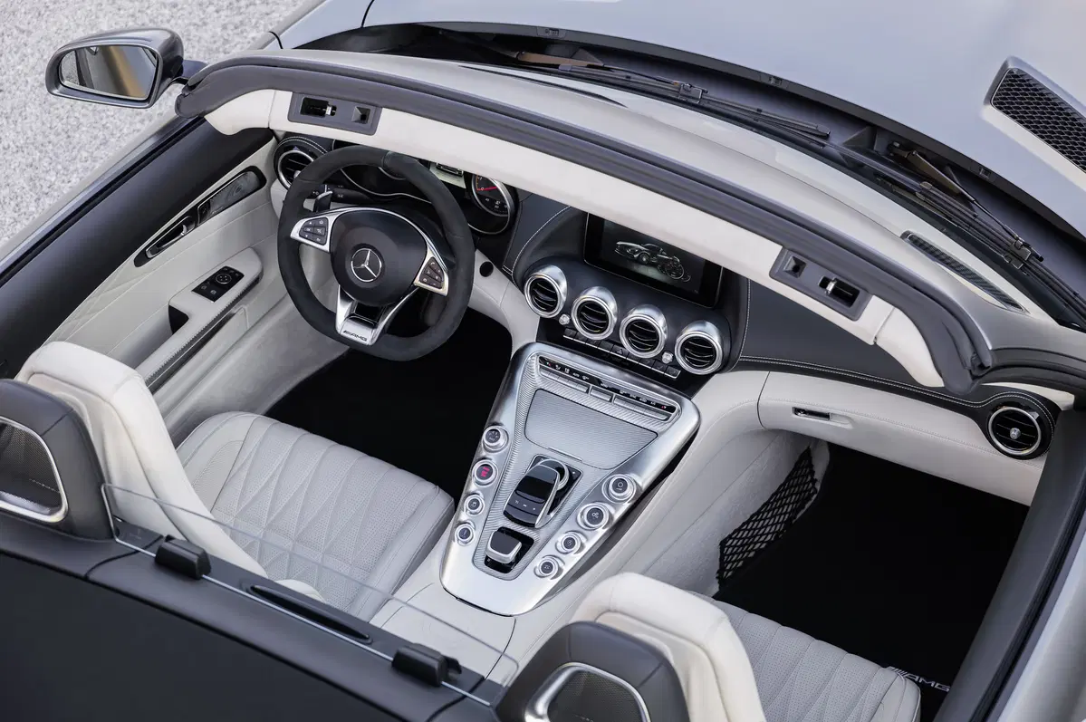 Mercedes-AMG GT e GT C Roadster: al Salone di Parigi 2016 en-plein-air (9)