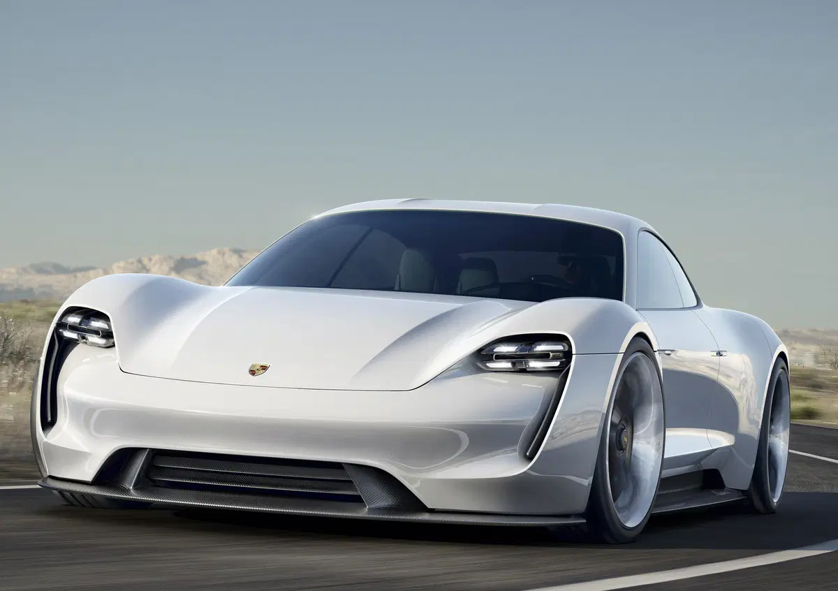 Porsche: nei piani una Mission E "ristretta"?