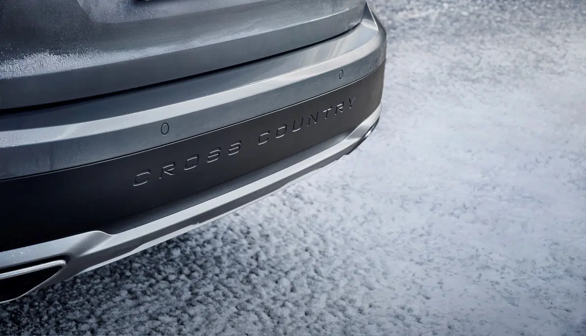 Volvo V90 Cross Country, potente e confortevole (23)