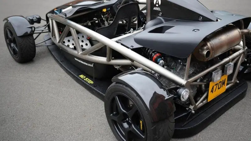 Ariel Atom: una Brabham F1 stradale