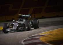 F1, Gp Singapore 2016: pole per Rosberg