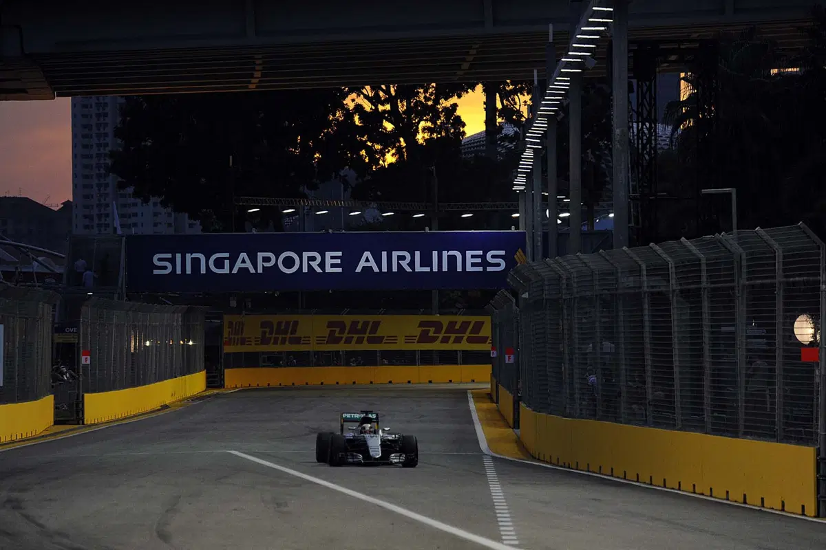 F1, Gp Singapore 2016: pole per Rosberg (9)