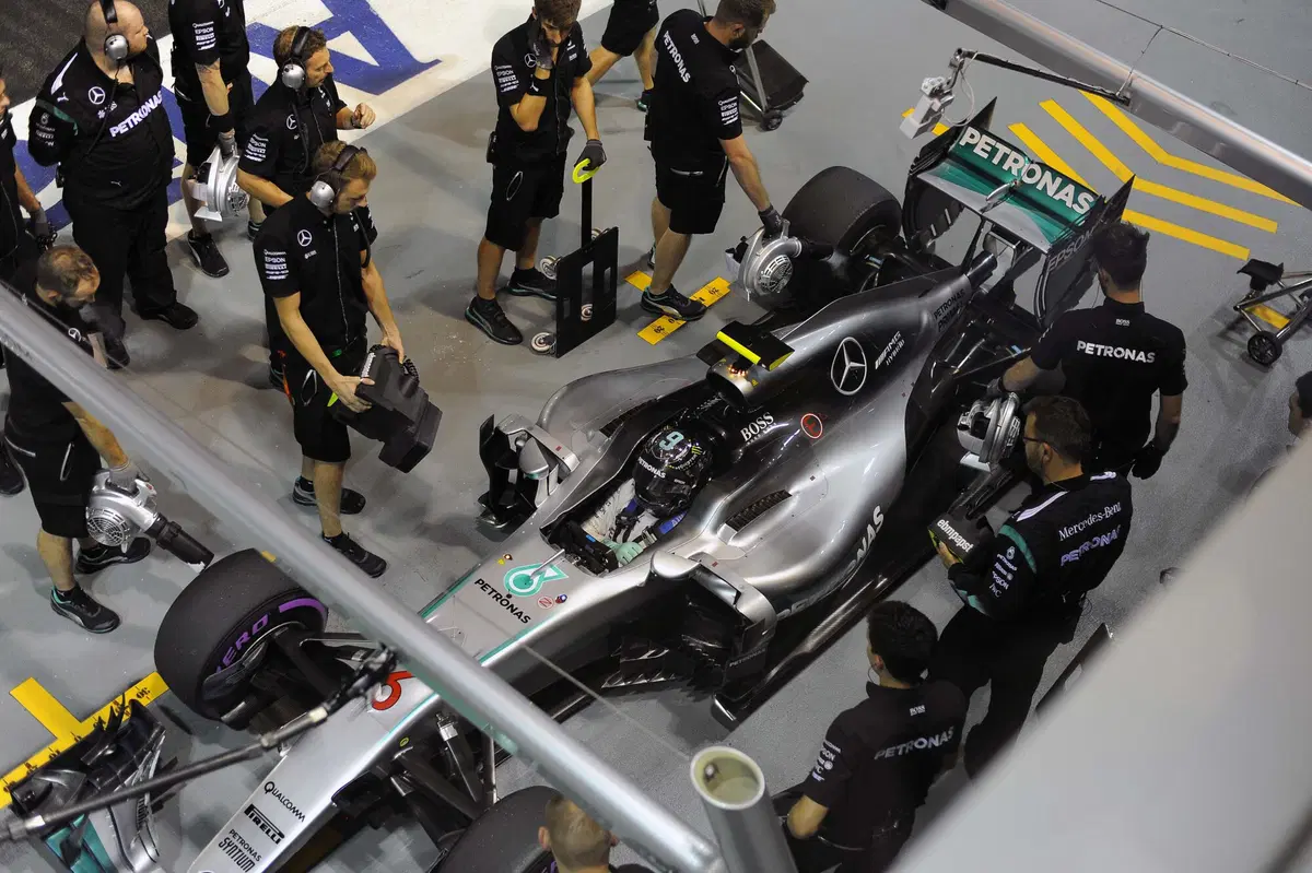 F1, Gp Singapore 2016: pole per Rosberg (12)