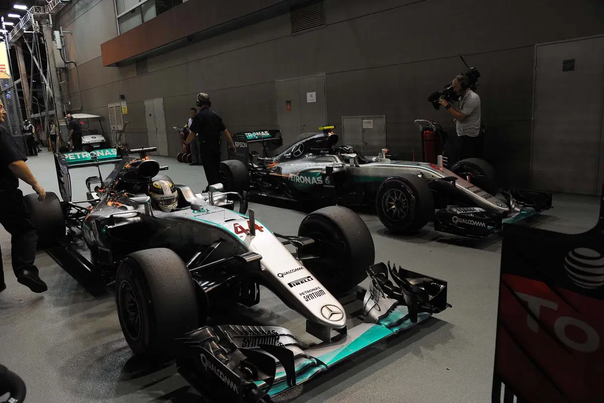 F1, Gp Singapore 2016: pole per Rosberg (30)