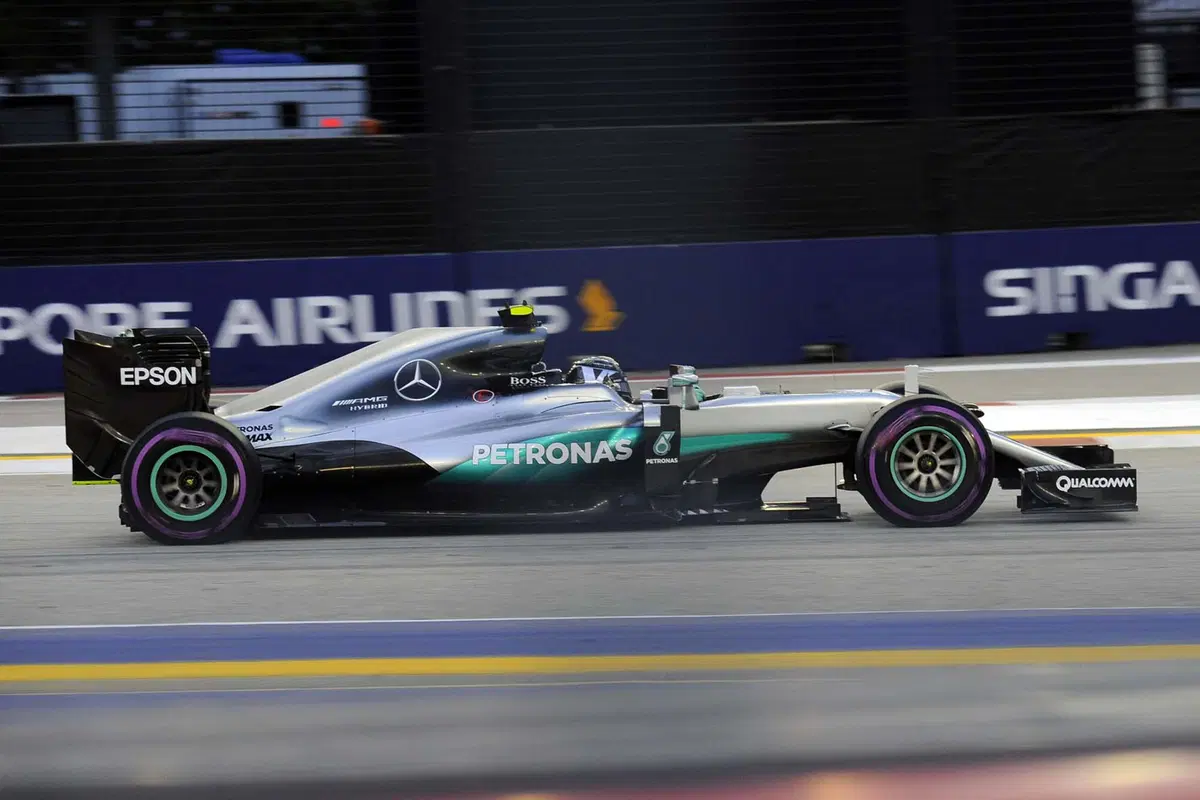 F1, Gp Singapore 2016: pole per Rosberg (13)