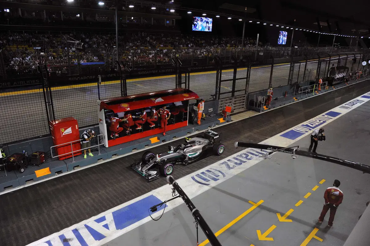 F1, Gp Singapore 2016: pole per Rosberg (31)