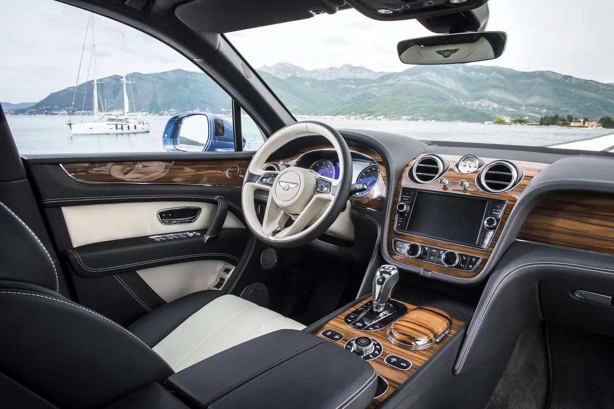 Bentley Bentayga Diesel: c'è sempre una prima volta (5)