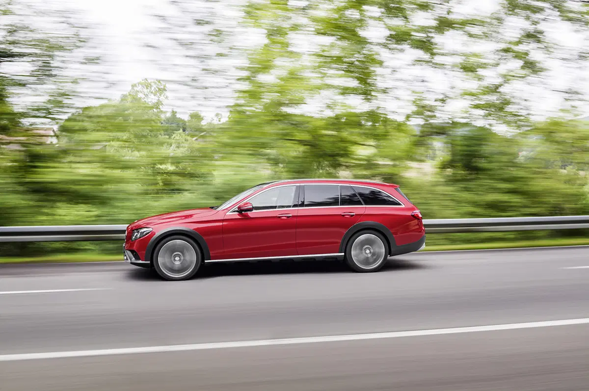 Nuova Mercedes Classe E All-Terrain: in arrivo a Parigi