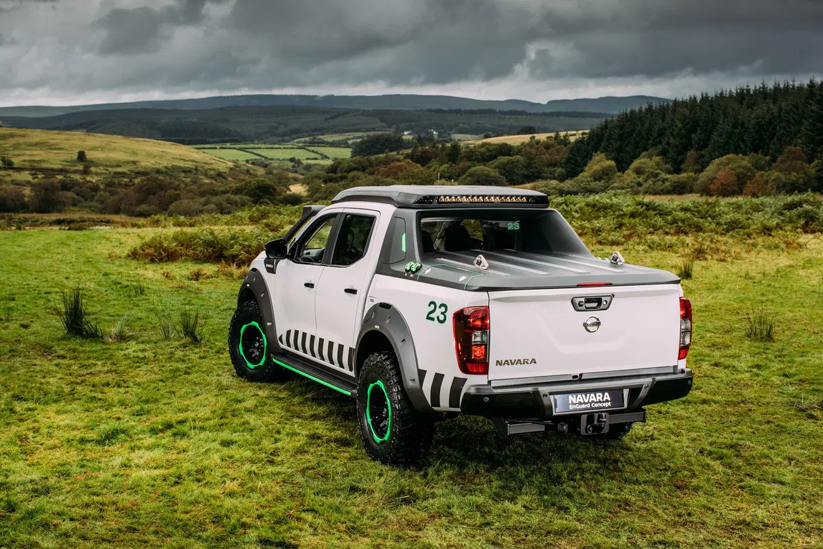 Nissan Navara EnGuard Concept, pick up 4WD da soccorso (8)