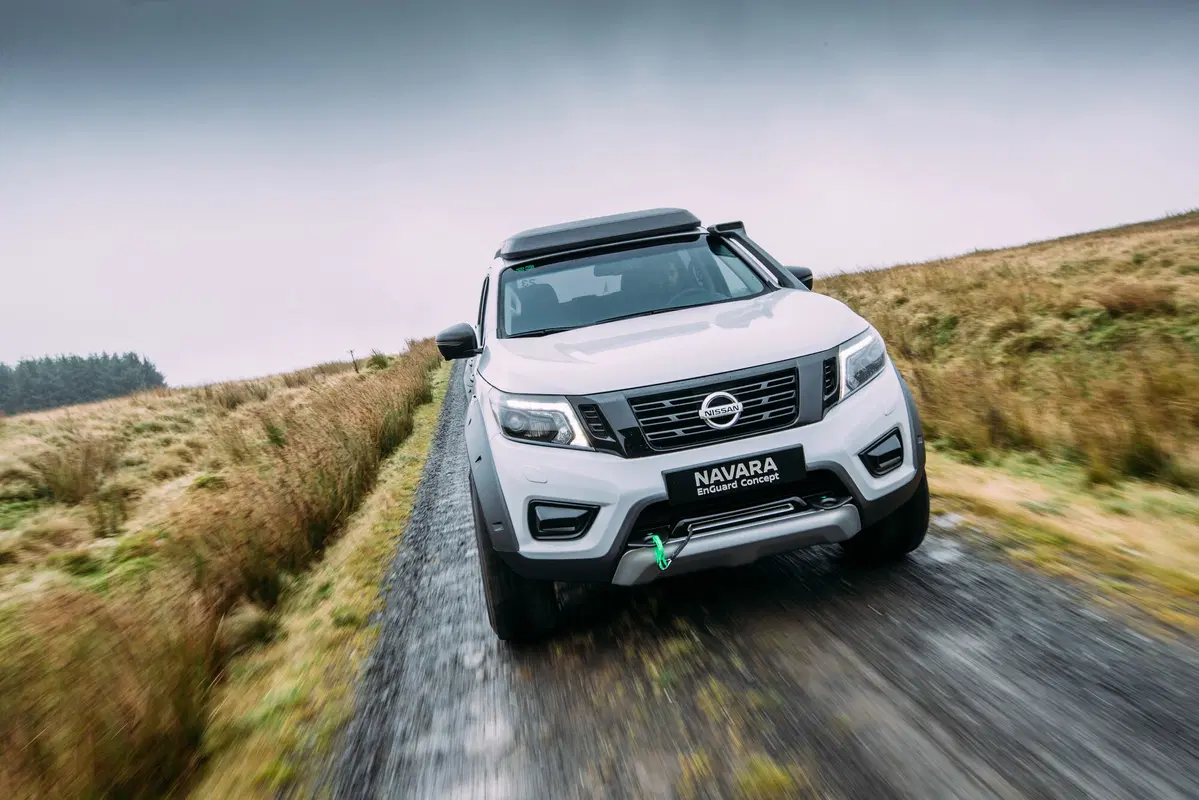 Nissan Navara EnGuard Concept, pick up 4WD da soccorso (11)