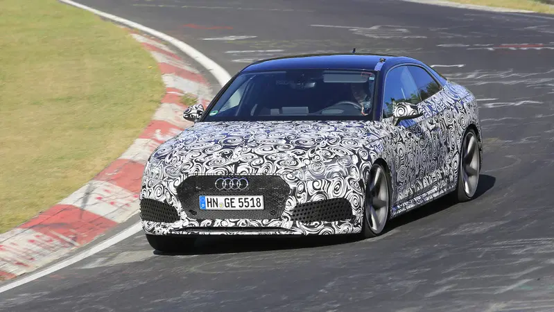 Nuova Audi RS5: le foto spia