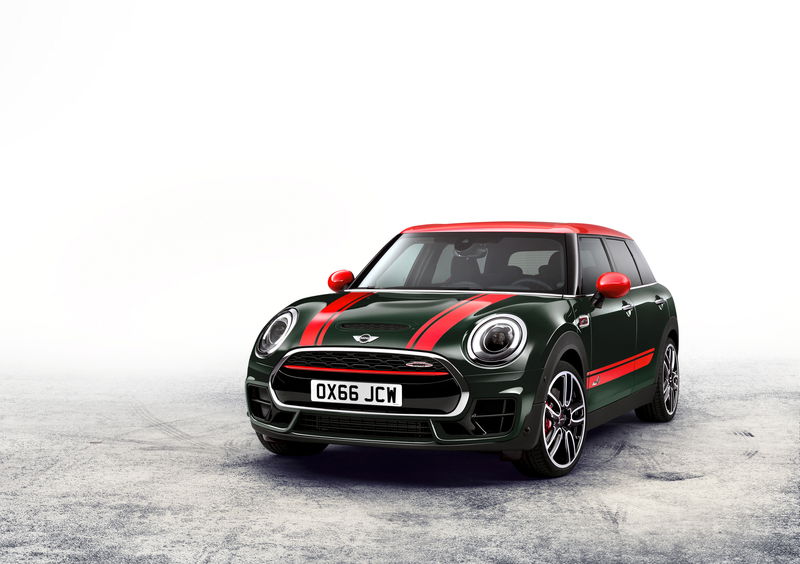 Mini John Cooper Works Clubman, l&#039;esordio a Parigi