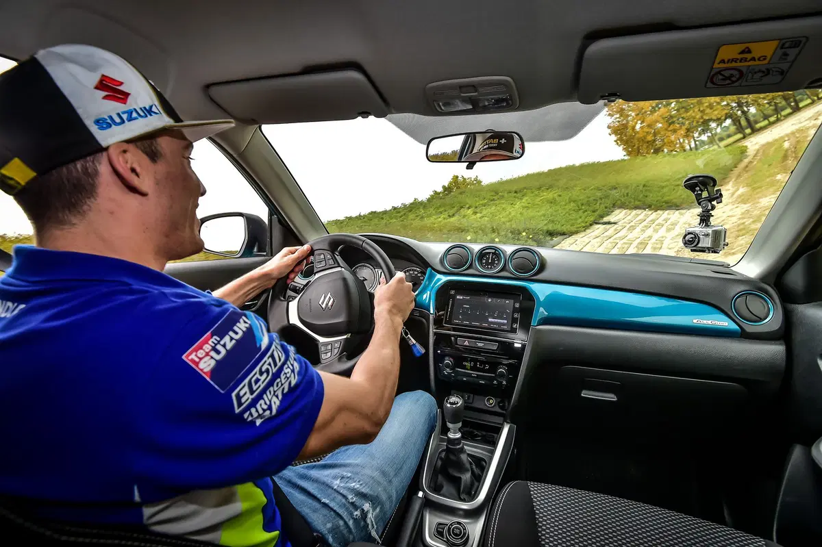 Suzuki Swift GSX-RR | Test drive #AMboxing