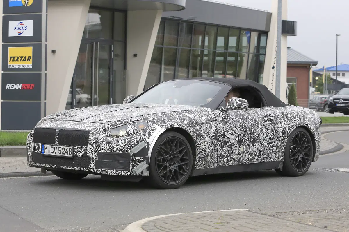 Nuova BMW Z5: ancora foto spia, questa volta al Ring (2)