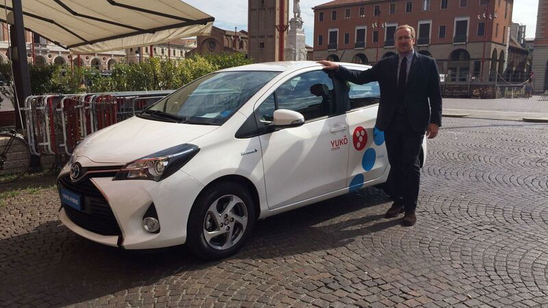 Toyota Yuko, il primo car sharing ibrido in Italia