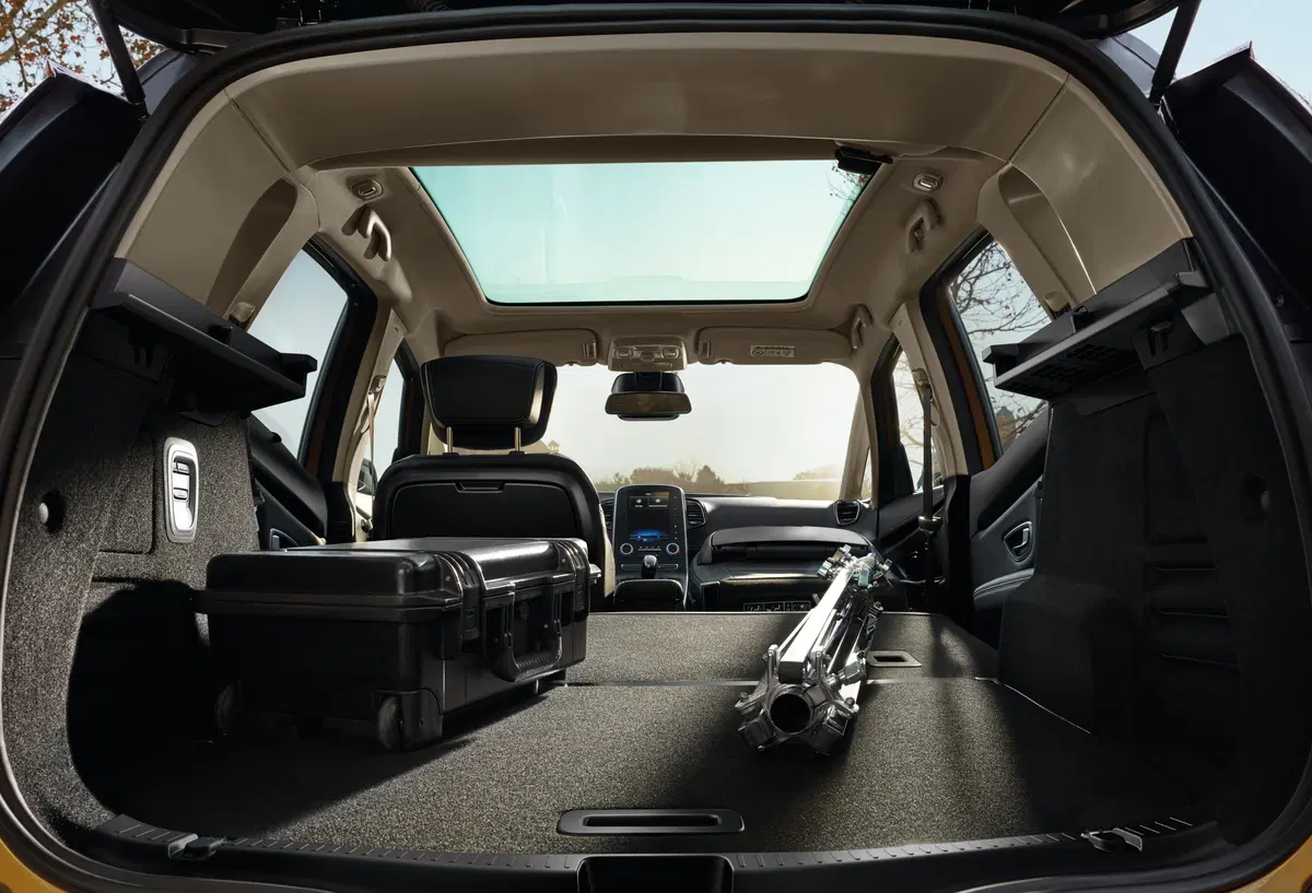 Nuova Renault Scenic (Hybrid Assist) 2017 [Video primo test] (42)