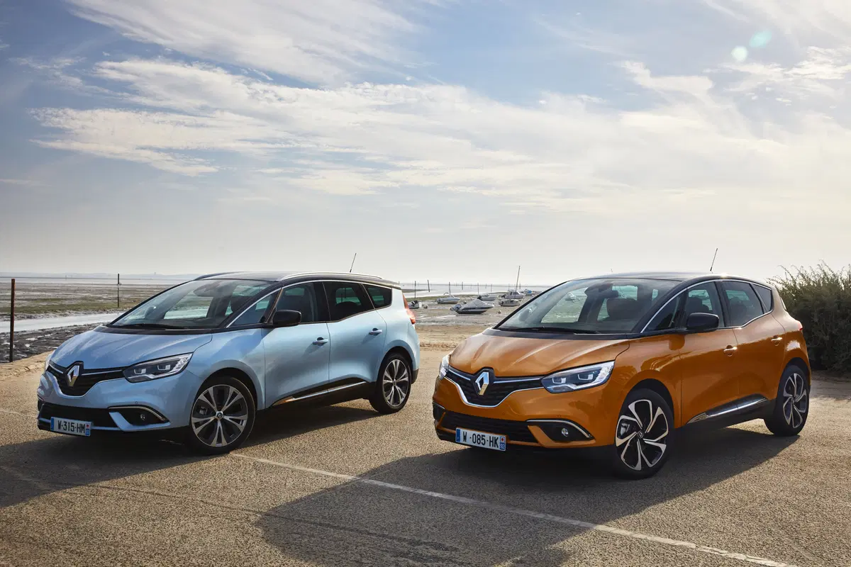 Nuova Renault Scenic (Hybrid Assist) 2017 [Video primo test] (4)